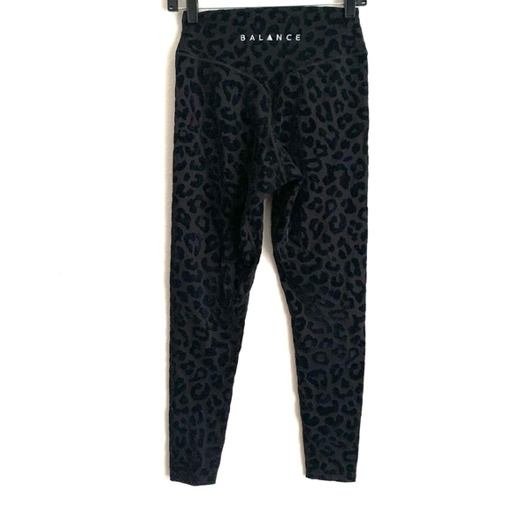 Balance Athletica Lux kingdom velvet leopard 7/8 leggings - Picture 7 of 7